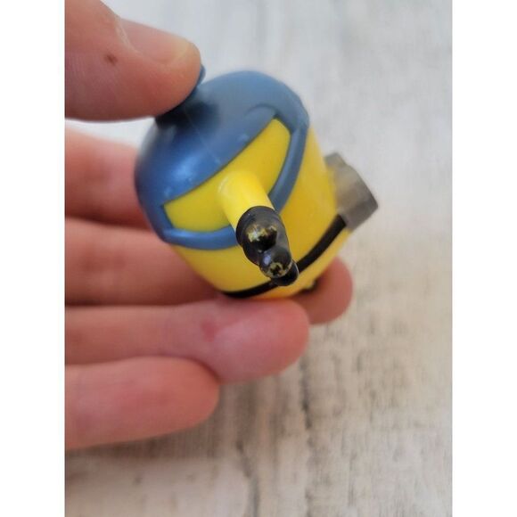 McDonald's minion confused surprise Despicable Me mini toy figure - Picture 6 of 6